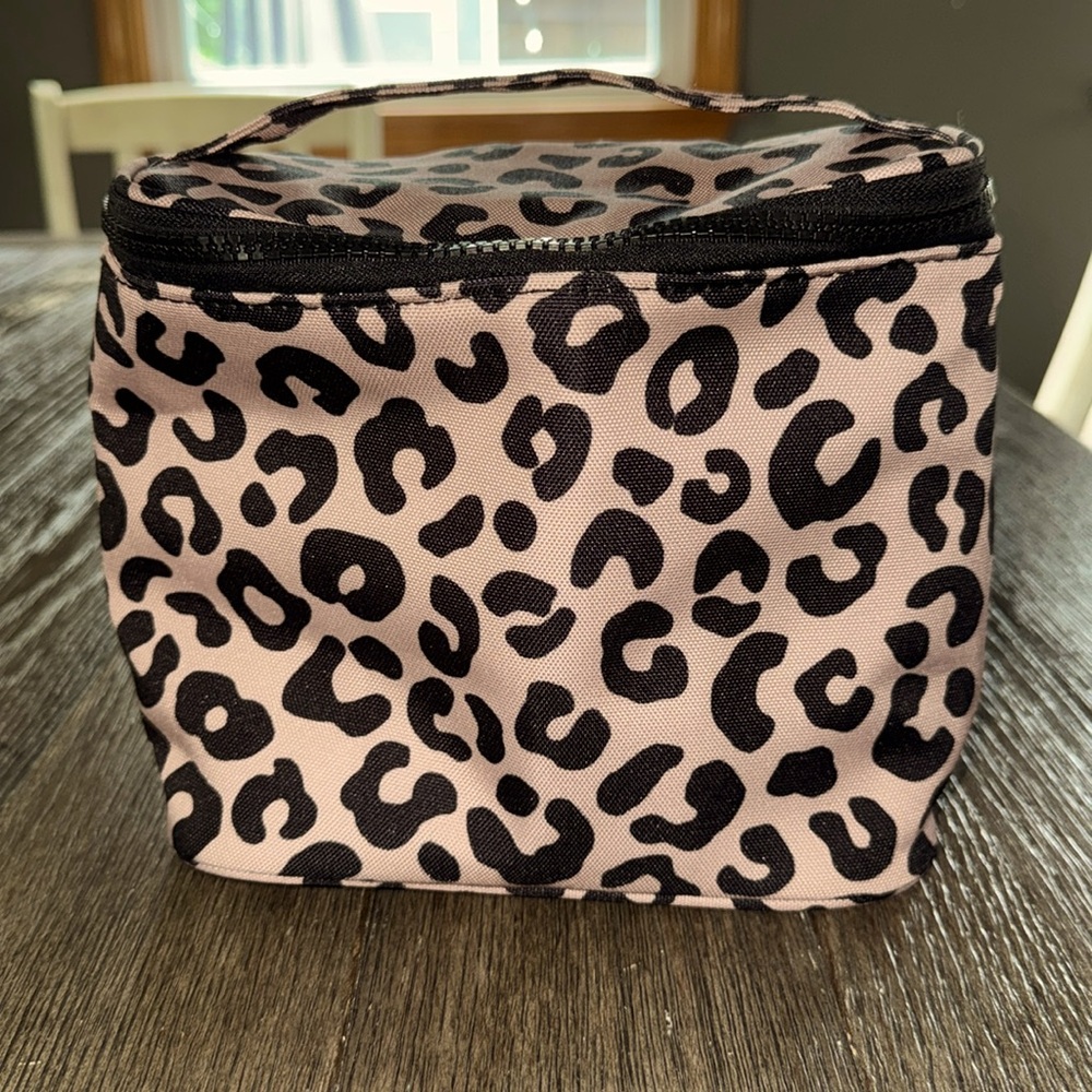 KATE SPADE OUT TO LUNCH TOTE INSULATED GRAPHIC LEOPARD PRINT